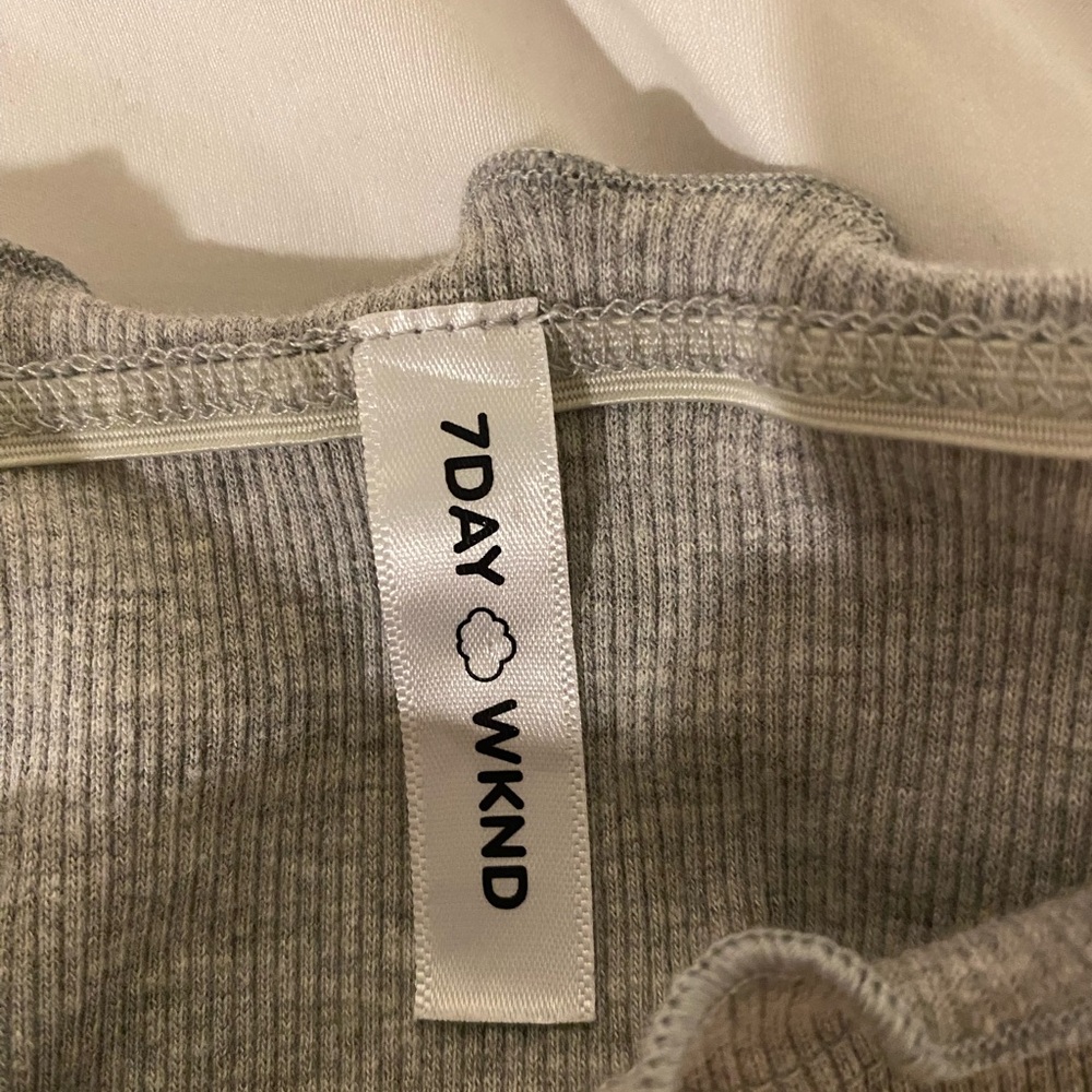 Gray Ribbed Ruffle Top - Picture 4 of 4